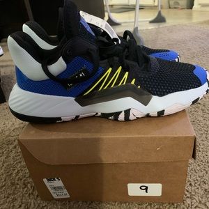 Mens Adidas DON Issue #1 size 9